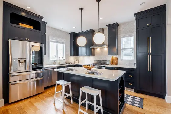 457 East 11th Street, North Vancouver