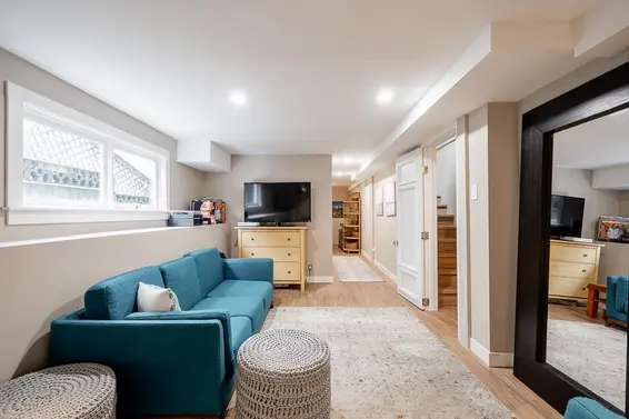 457 East 11th Street, North Vancouver For Sale - image 25