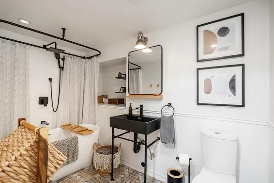 457 East 11th Street, North Vancouver For Sale - image 30