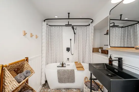 457 East 11th Street, North Vancouver For Sale - image 31