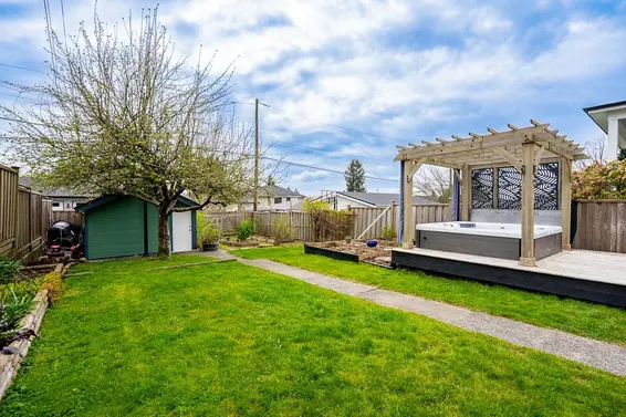 457 East 11th Street, North Vancouver For Sale - image 37