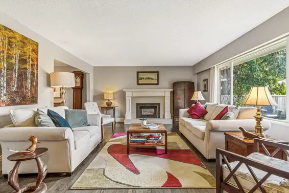 1102 Lodge Road, North Vancouver For Sale - image 3
