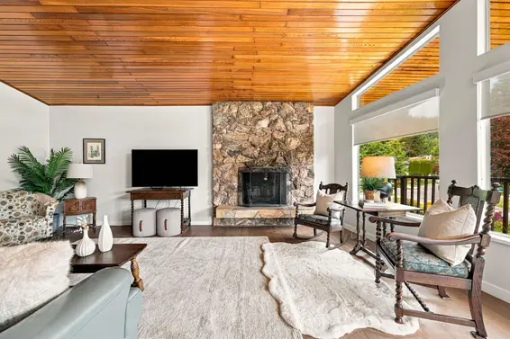 3773 Regent Avenue, North Vancouver For Sale - image 3
