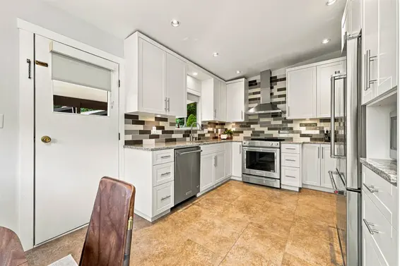 3773 Regent Avenue, North Vancouver For Sale - image 8