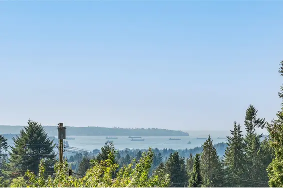 4593 Skyline Drive, North Vancouver