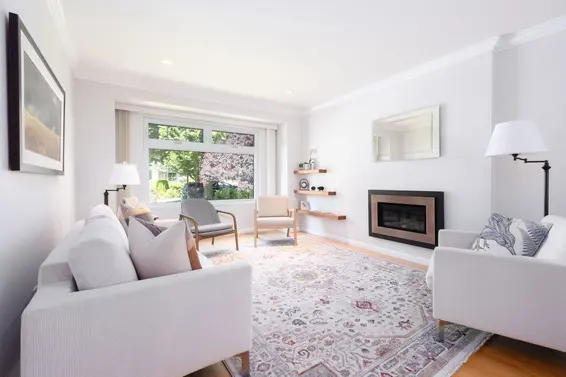 1504 Jubilee Court, North Vancouver For Sale - image 3