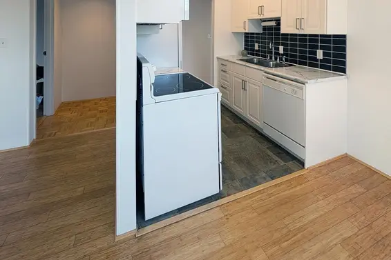 105 275 West 2nd Street, North Vancouver For Sale - image 7