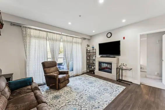 302 1273 Marine Drive, North Vancouver For Sale - image 5