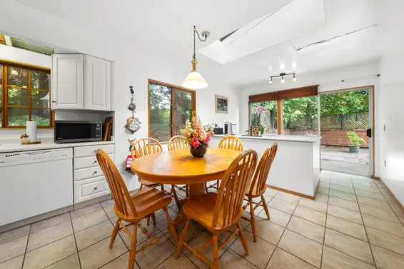 338 East Osborne Road, North Vancouver For Sale - image 18