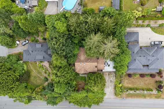 338 East Osborne Road, North Vancouver For Sale - image 2