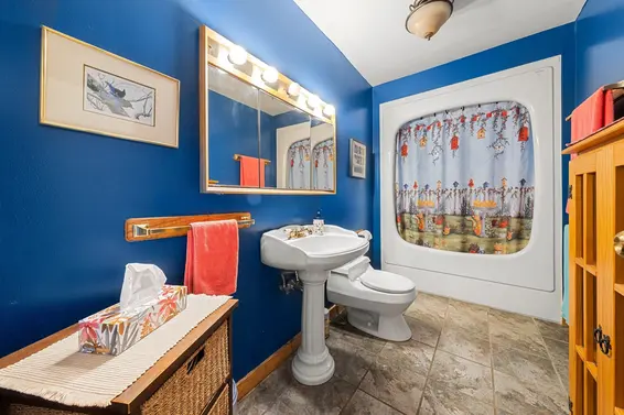 338 East Osborne Road, North Vancouver For Sale - image 22