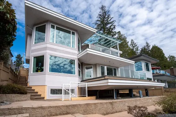 4493 Epps Avenue, North Vancouver For Sale - image 10