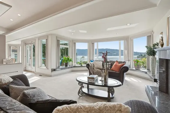 4493 Epps Avenue, North Vancouver For Sale - image 11