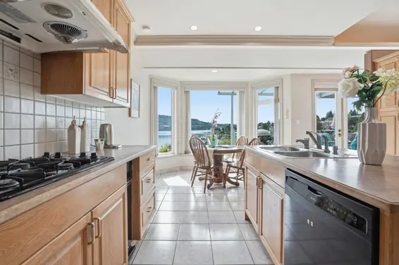 4493 Epps Avenue, North Vancouver For Sale - image 17