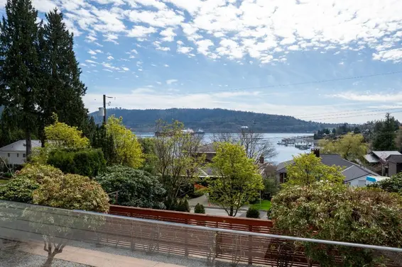 4493 Epps Avenue, North Vancouver For Sale - image 35