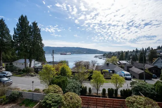 4493 Epps Avenue, North Vancouver For Sale - image 7