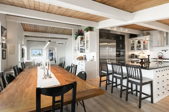 195 Kelvin Grove Way, Lions Bay For Sale - image 3