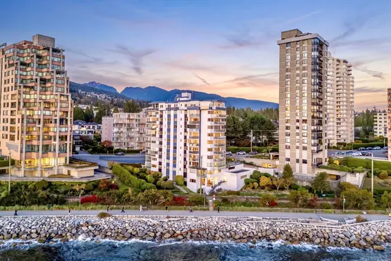 702 2246 Bellevue Avenue, West Vancouver For Sale - image 1