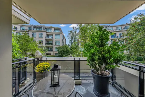 202 533 Waters Edge Crescent, West Vancouver For Sale - image 10