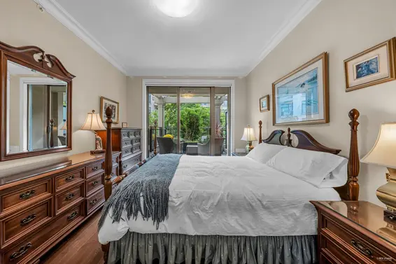 202 533 Waters Edge Crescent, West Vancouver For Sale - image 11