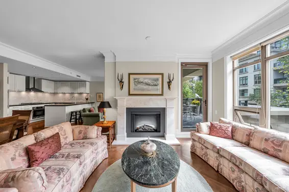 202 533 Waters Edge Crescent, West Vancouver For Sale - image 3