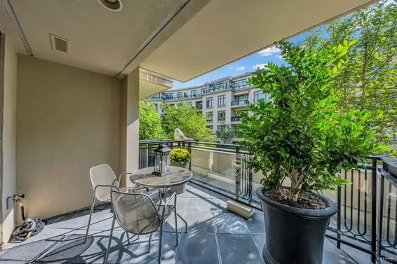 202 533 Waters Edge Crescent, West Vancouver For Sale - image 9