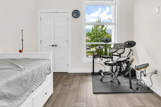 409 West Keith Road, North Vancouver For Sale - image 17