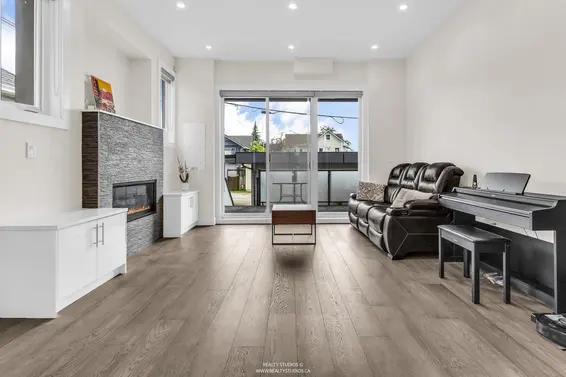 409 West Keith Road, North Vancouver For Sale - image 2
