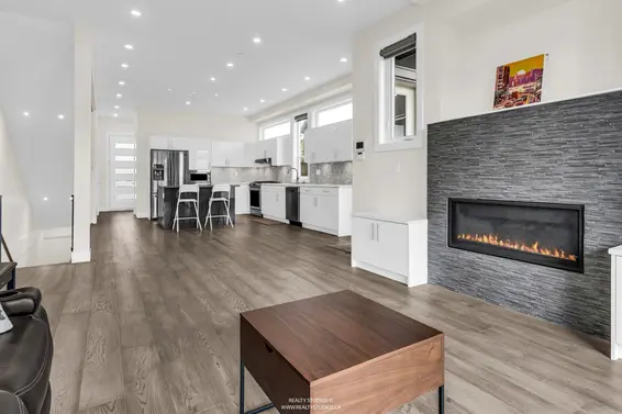 409 West Keith Road, North Vancouver For Sale - image 4