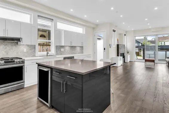 409 West Keith Road, North Vancouver For Sale - image 8
