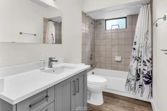 859 East 17th Street, North Vancouver For Sale - image 25