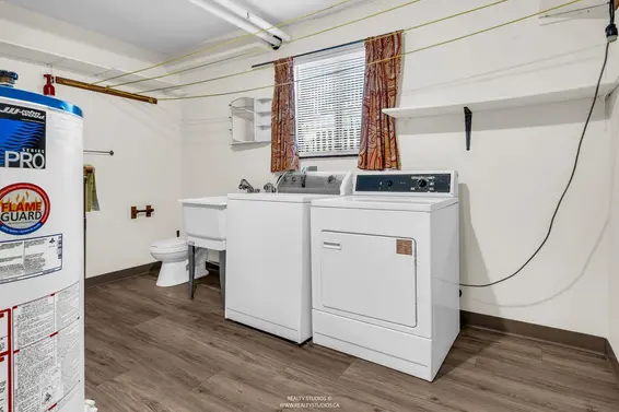 859 East 17th Street, North Vancouver For Sale - image 28