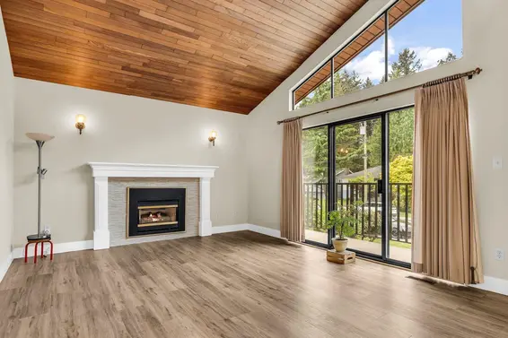859 East 17th Street, North Vancouver For Sale - image 3