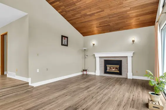 859 East 17th Street, North Vancouver For Sale - image 4