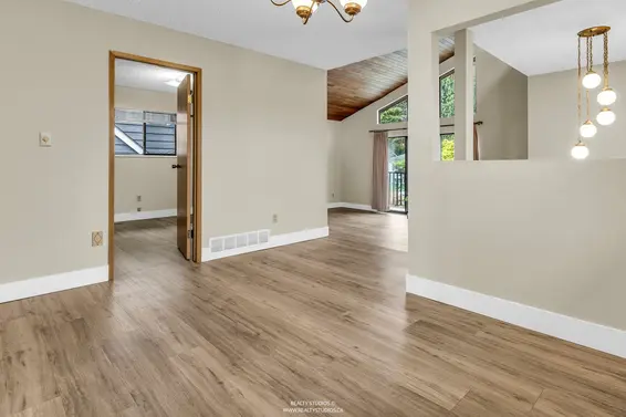 859 East 17th Street, North Vancouver For Sale - image 8