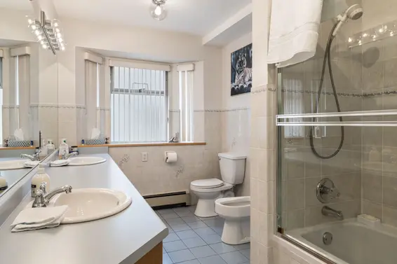 547 Tempe Crescent, North Vancouver For Sale - image 12