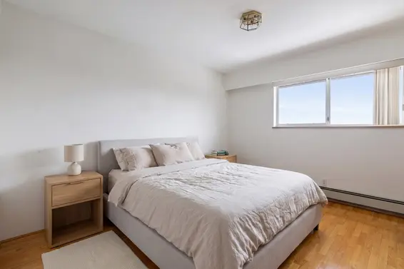 547 Tempe Crescent, North Vancouver For Sale - image 16