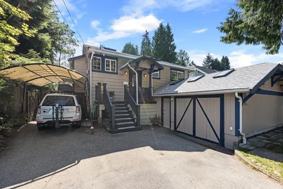1017 Shakespeare Avenue, North Vancouver