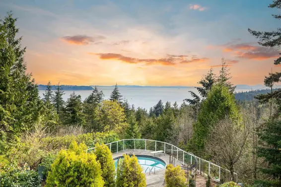 4215 Rockridge Road, West Vancouver