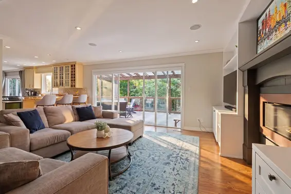 697 East Braemar Road, North Vancouver For Sale - image 3