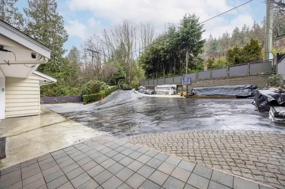 3390 Westmount Road, West Vancouver For Sale - image 34