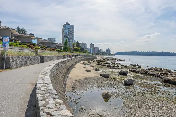 2517 Rosebery Avenue, West Vancouver For Sale - image 14