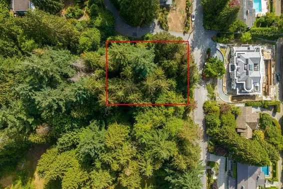 2517 Rosebery Avenue, West Vancouver For Sale - image 9