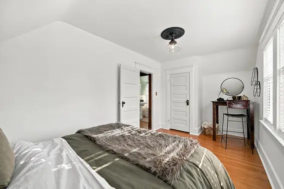 121 East 27th Street, North Vancouver For Sale - image 23