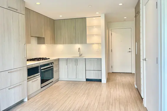 214 707 East 3 Street, North Vancouver For Sale - image 3