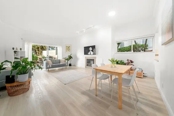 101 2408 Haywood Avenue, West Vancouver