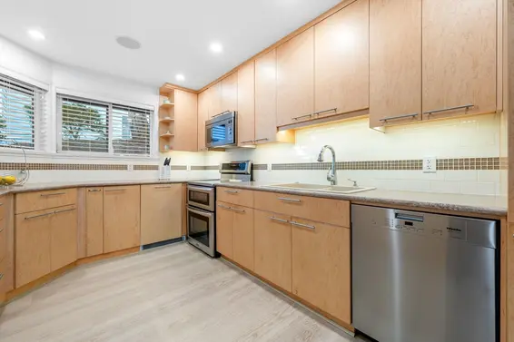 101 2408 Haywood Avenue, West Vancouver For Sale - image 17