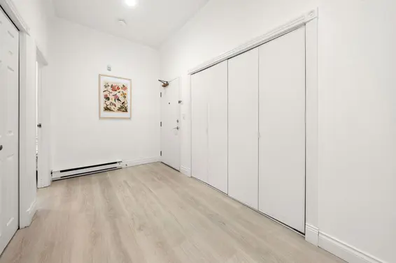 101 2408 Haywood Avenue, West Vancouver For Sale - image 2