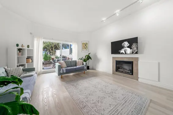 101 2408 Haywood Avenue, West Vancouver For Sale - image 8