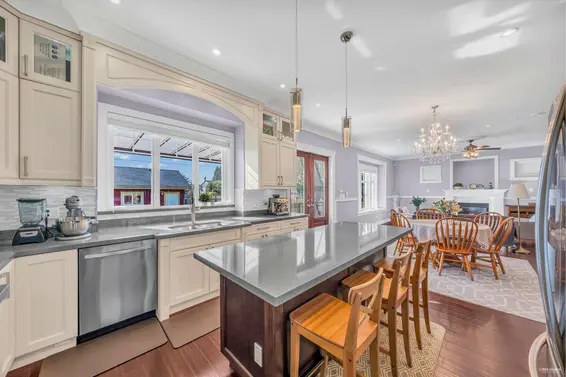 337 East 17th Street, North Vancouver For Sale - image 13